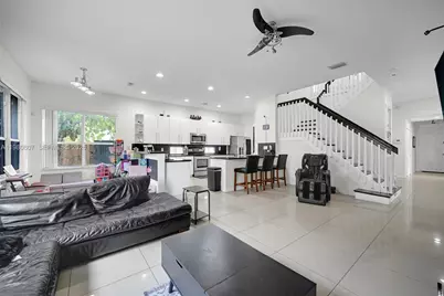 2007 NE 6th Ct, Homestead, FL 33033 - Photo 11