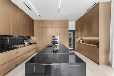 310 S Hibiscus Dr, Miami Beach, FL 33139 - Photo 21