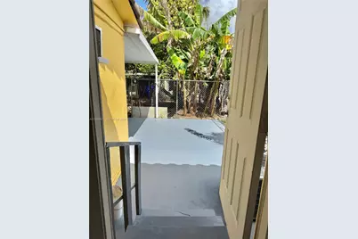 2395 SW 2nd Street, Miami, FL 33135 - Photo 25