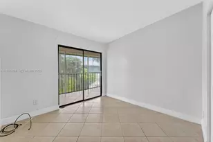 819 NE 199th St, Miami, FL 33179 - Photo 3
