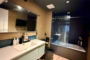 1600 NE 1st Ave, Miami, FL 33132 - Photo 25