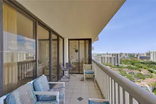 1000 W Island Blvd, Aventura, FL 33160 - Photo 31
