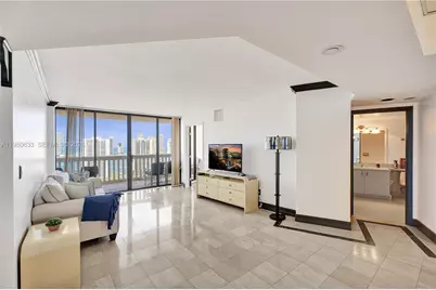 1000 W Island Blvd #2908, Aventura, FL 33160 - Photo 21