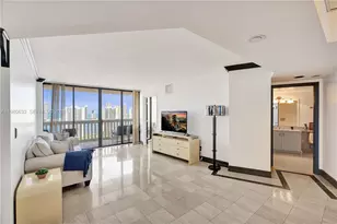 1000 W Island Blvd, Aventura, FL 33160 - Photo 21