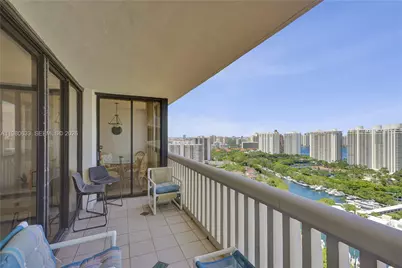 1000 W Island Blvd #2908, Aventura, FL 33160 - Photo 41