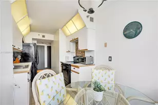 1000 W Island Blvd, Aventura, FL 33160 - Photo 29