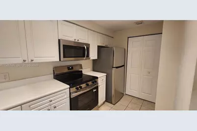 2726 Anzio Ct #308, Palm Beach Gardens, FL 33410 - Photo 5