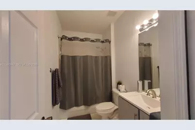 1225 NE 32nd Ave, Homestead, FL 33033 - Photo 11