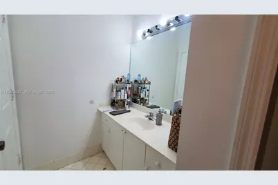 1225 NE 32nd Ave, Homestead, FL 33033 - Photo 9