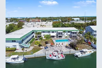 5301 Ocean Ter #7, Marathon, FL 33050 - Photo 1