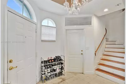 18450 NE 30th Place #18450, Aventura, FL 33160 - Photo 5