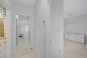 18450 NE 30th Pl, Aventura, FL 33160 - Photo 13