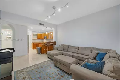 18450 NE 30th Place, Aventura, FL 33160 - Photo 7