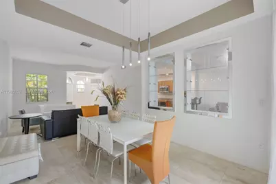 18450 NE 30th Place, Aventura, FL 33160 - Photo 5