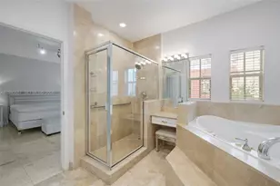 18450 NE 30th Pl, Aventura, FL 33160 - Photo 25