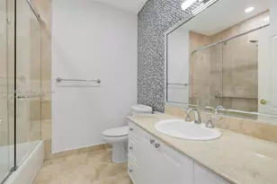 18450 NE 30th Pl, Aventura, FL 33160 - Photo 15