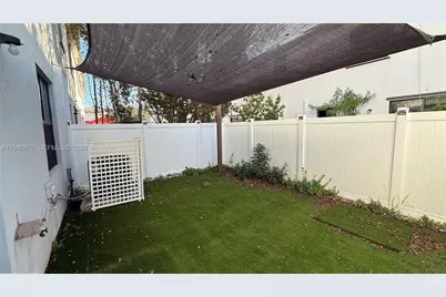 10348 W 33rd Ln #10348, Hialeah, FL 33018 - Photo 11