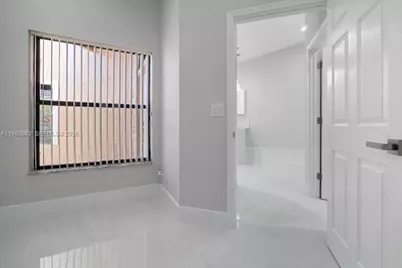 22665 Meridiana Dr, Boca Raton, FL 33433 - Photo 37