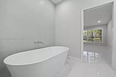 22665 Meridiana Dr, Boca Raton, FL 33433 - Photo 49