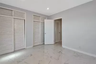 820 SW 11th Ave #14B, Hallandale Beach, FL 33009 - Photo 11
