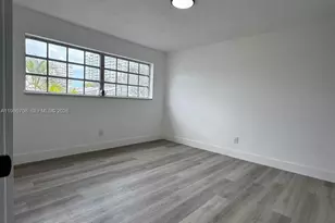 11840 NE 19th Dr, North Miami, FL 33181 - Photo 23