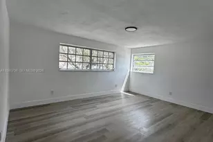 11840 NE 19th Dr, North Miami, FL 33181 - Photo 13