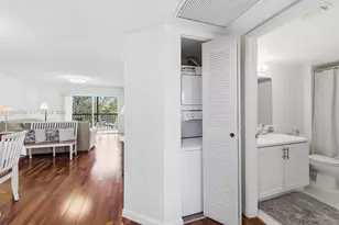 1200 SW 137th Ave, Pembroke Pines, FL 33027 - Photo 11