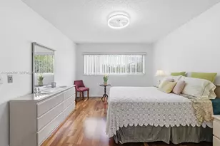 1200 SW 137th Ave, Pembroke Pines, FL 33027 - Photo 7