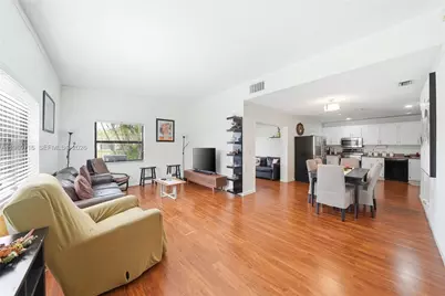 567 Racquet Club Rd #18, Weston, FL 33326 - Photo 17