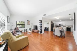 567 Racquet Club Rd, Weston, FL 33326 - Photo 17