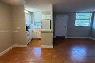 1801 S Treasure Dr, North Bay Village, FL 33141 - Photo 7