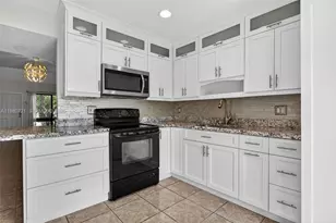 11160 NW 37th St, Sunrise, FL 33351 - Photo 7