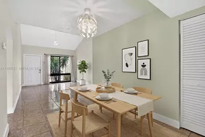 11160 NW 37th St, Sunrise, FL 33351 - Photo 9