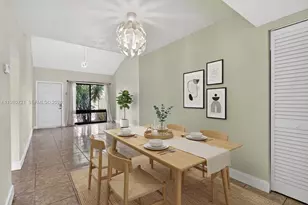 11160 NW 37th St, Sunrise, FL 33351 - Photo 9