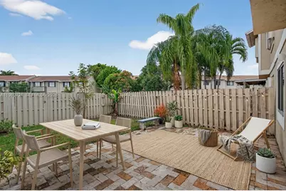 11160 NW 37th St, Sunrise, FL 33351 - Photo 3