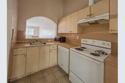 1270 SE 28th Ct #202, Homestead, FL 33035 - Photo 9
