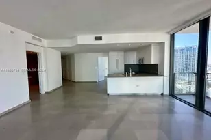 68 SE 6th St, Miami, FL 33131 - Photo 11