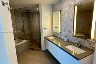 68 SE 6th St, Miami, FL 33131 - Photo 21