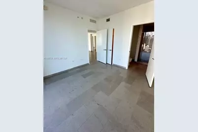 68 SE 6th St #2511, Miami, FL 33131 - Photo 25