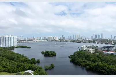 16385 Biscayne Blvd #2304, North Miami Beach, FL 33160 - Photo 25