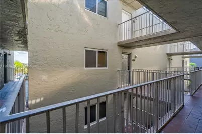 10000 NW 80th Ct #2456, Hialeah Gardens, FL 33016 - Photo 5