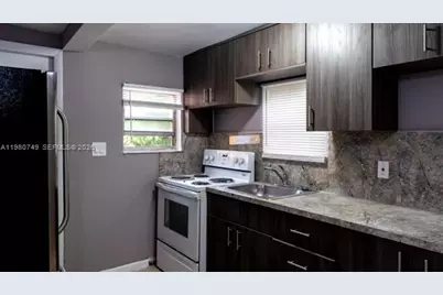 2378 NW 60th St, Miami, FL 33142 - Photo 17