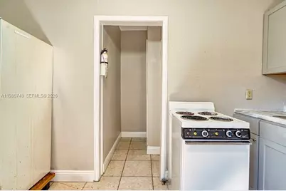 2378 NW 60th St, Miami, FL 33142 - Photo 37