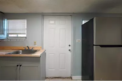 2378 NW 60th St, Miami, FL 33142 - Photo 27