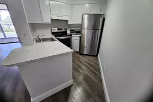 216 Lake Pointe Dr, Oakland Park, FL 33309 - Photo 7