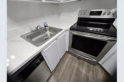 216 Lake Pointe Dr #227, Oakland Park, FL 33309 - Photo 11