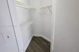 216 Lake Pointe Dr, Oakland Park, FL 33309 - Photo 13