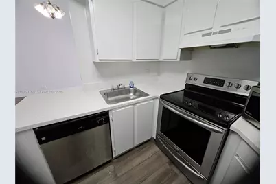 216 Lake Pointe Dr #227, Oakland Park, FL 33309 - Photo 9