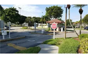 216 Lake Pointe Dr, Oakland Park, FL 33309 - Photo 69