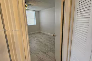 216 Lake Pointe Dr, Oakland Park, FL 33309 - Photo 37